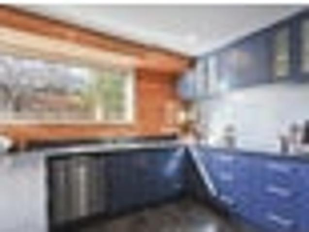 House for sale in Chaslands, Canterbury
