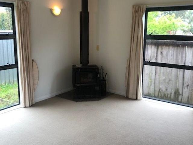 House for rent in Paremoremo