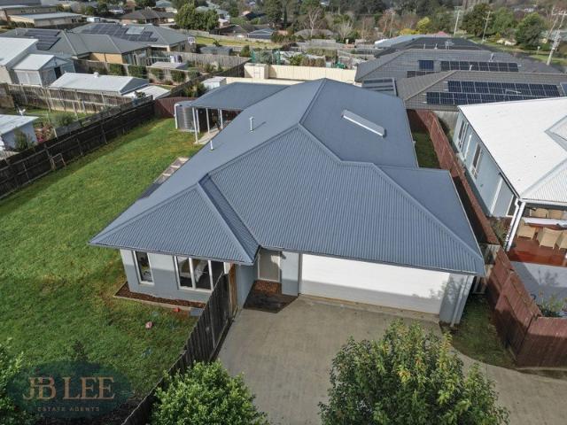 House for sale in Drouin, Victoria