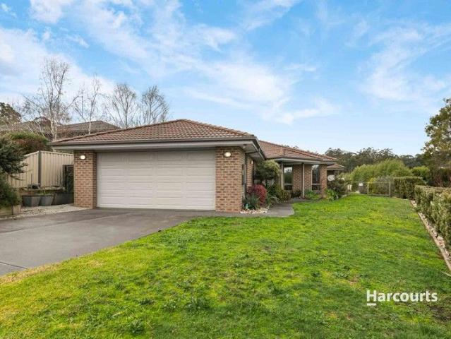 House for sale in Drouin