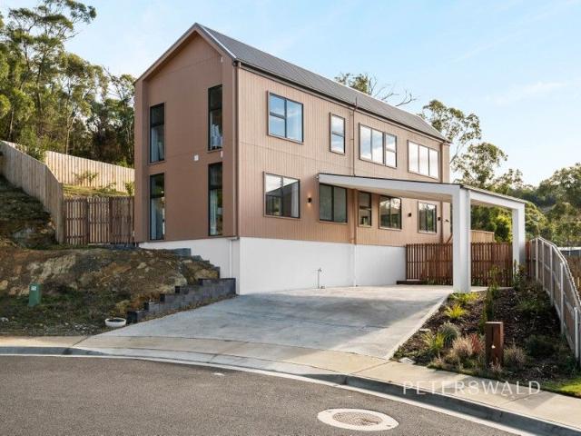 House for sale in Geilston Bay
