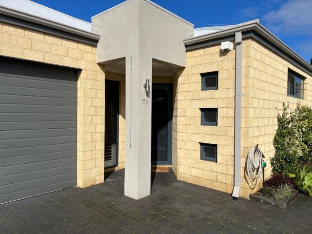 Villa for rent in Stirling, Western Australia