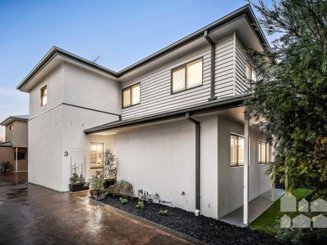 Townhouse for sale in Camerons Creek, Victoria