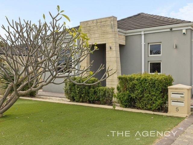 Villa for sale in Nollamara, City of Stirling