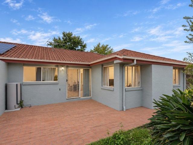 Townhouse for sale in Eight Mile Plains, Greater Brisbane