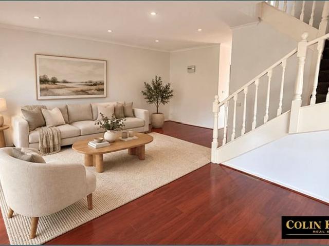 Townhouse for rent in Greythorn, Melbourne