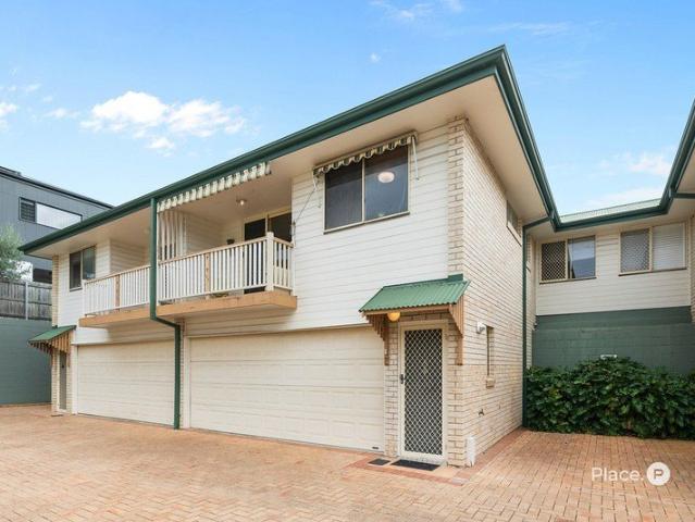 Townhouse for sale in Toombul, Queensland