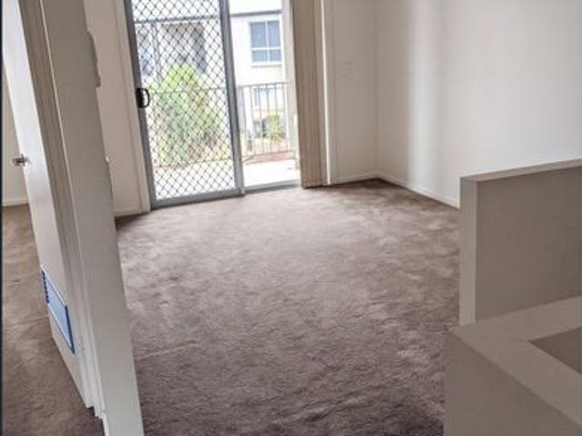 Townhouse for rent in Horseshoe Creek, South Australia