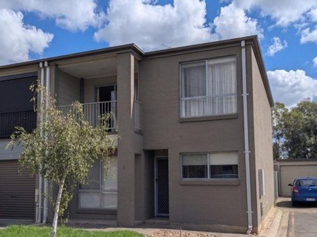 Townhouse for rent in Horseshoe Creek, South Australia