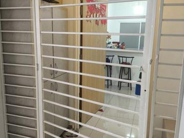 Condominium for sale in Seri Kembangan, Majlis Bandaraya Subang Jaya