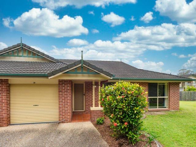 Duplex for rent in Coombabah, Gold Coast City