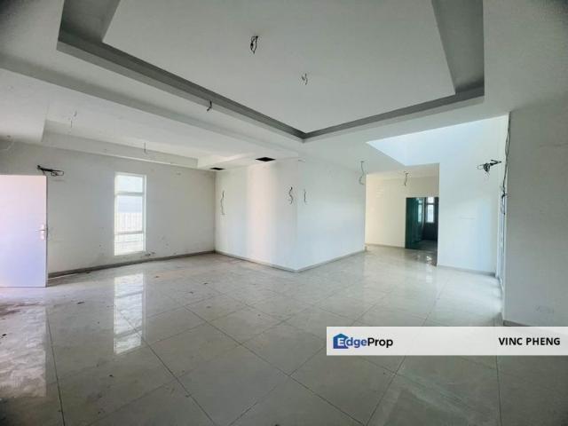 House for sale in Malaka