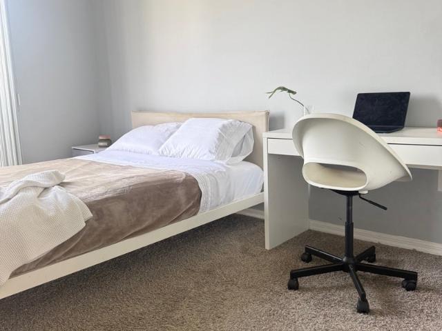 Room for rent in Hallandale, Florida