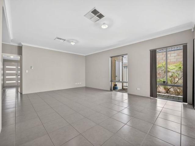 Apartment for rent in Parklands, Western Australia