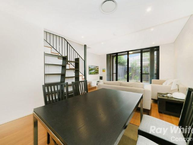 Townhouse for rent in Sydney, New South Wales
