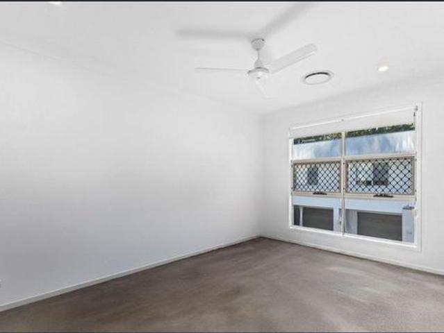 Townhouse for rent in Toombul, Queensland