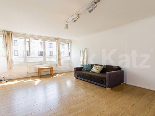 Apartment for rent in North Kensington, Greater London