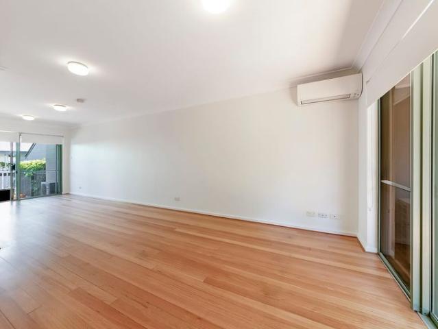 Townhouse for rent in Sydney, New South Wales