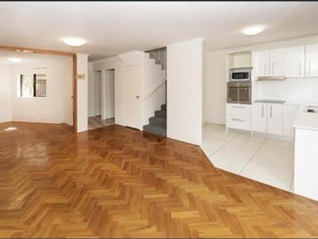 Townhouse for rent in Sydney, New South Wales