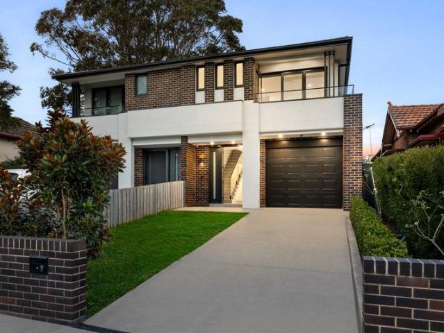 House for sale in Croydon