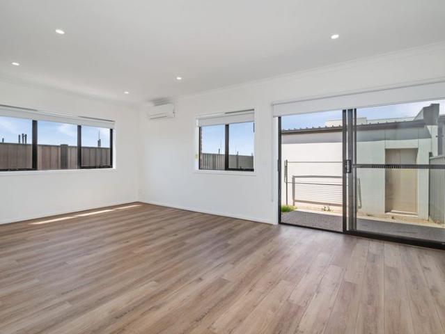 Townhouse for rent in Camerons Creek, Victoria