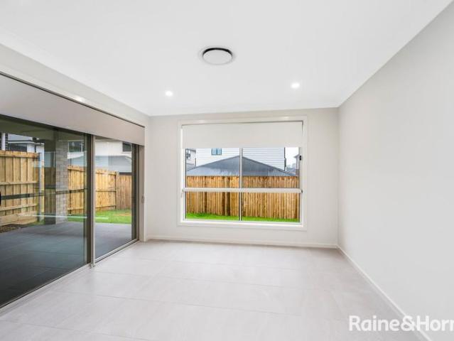 House for rent in Rouse Hill, Sydney