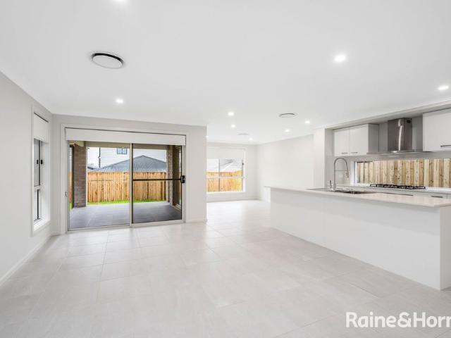 House for rent in Rouse Hill, Sydney