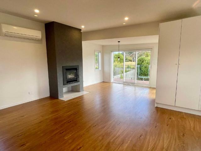House for rent in Oratia