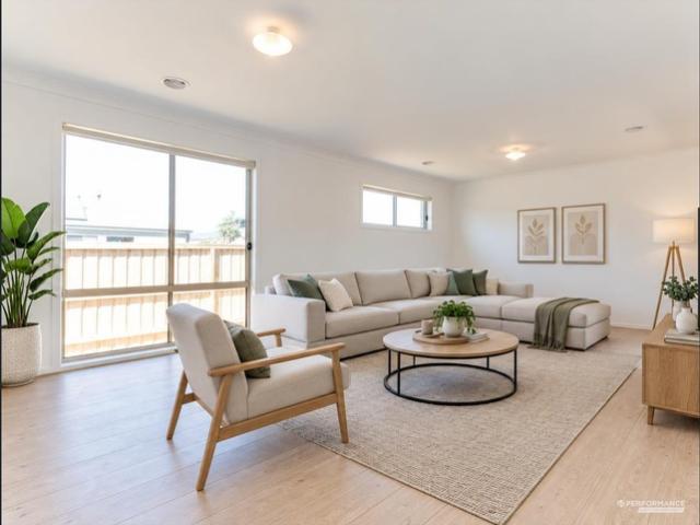 House for rent in Cascades on Clyde, Melbourne
