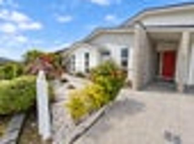 House for sale in Silverbrooke, Porirua