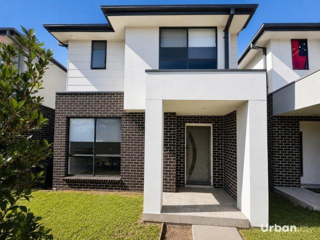 House for rent in Somerfield Austral, Sydney