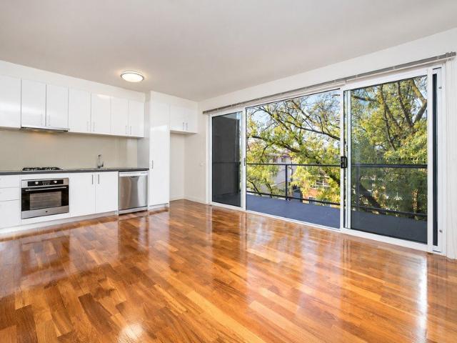 Apartment for rent in St Kilda East, Melbourne