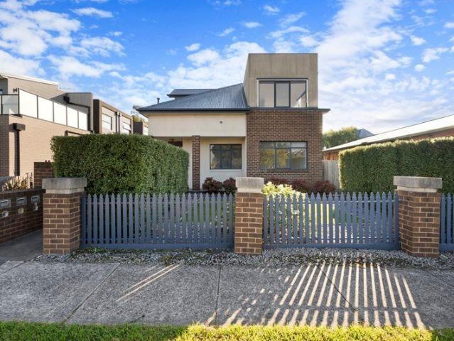 Townhouse for rent in Camerons Creek, Victoria