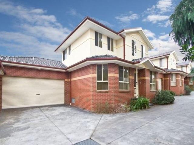 Townhouse for rent in Heidelberg Heights, Melbourne