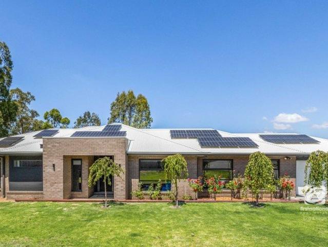 House for sale in Wy Yung, Victoria