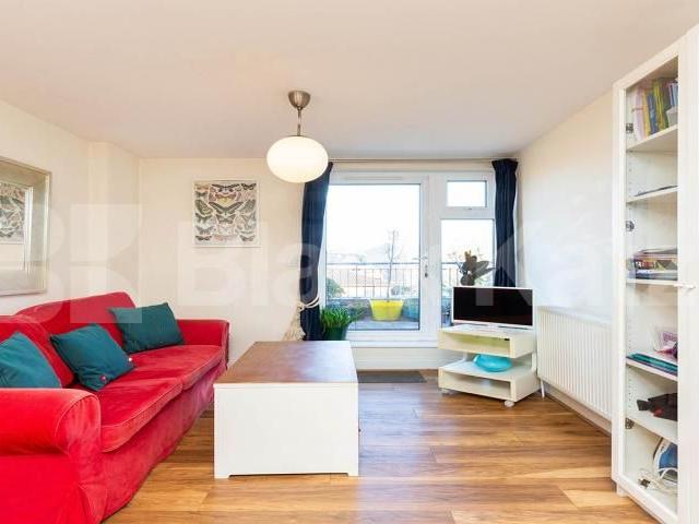 Apartment for rent in Chalk Farm, Greater London