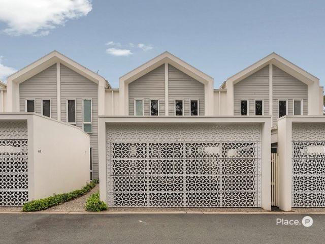 Townhouse for sale in Everton Hills, Greater Brisbane
