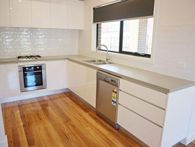 Townhouse for rent in Camerons Creek, Victoria