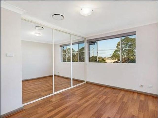 Townhouse for rent in Sydney, New South Wales
