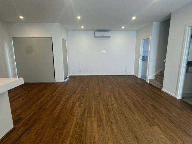 Townhouse for rent in Camerons Creek, Victoria