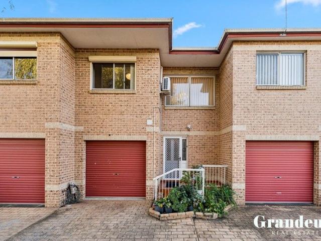 Townhouse for sale in Smithfield