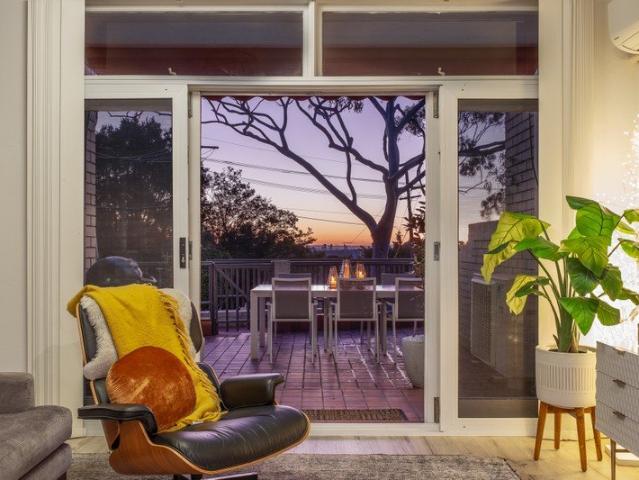 Townhouse for sale in Lower North Shore, Sydney
