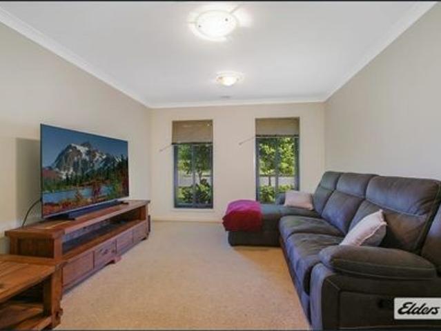 Townhouse for rent in Howlong, Federation Council