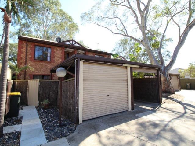 Townhouse for rent in Horseshoe Creek, South Australia