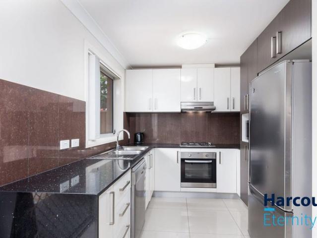 Townhouse for rent in Sydney, New South Wales