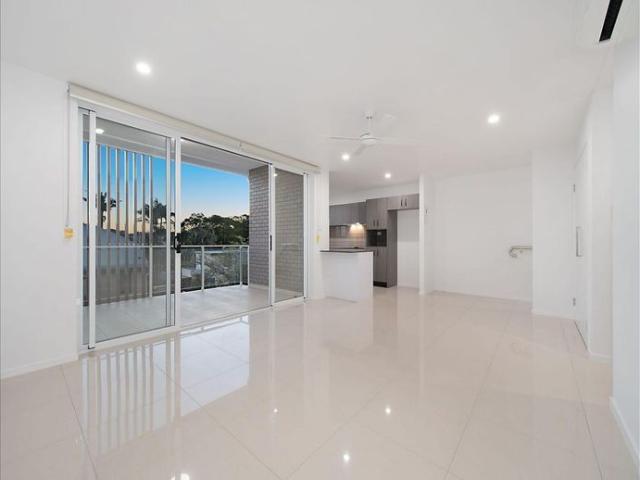 Townhouse for rent in Northgate, Greater Brisbane