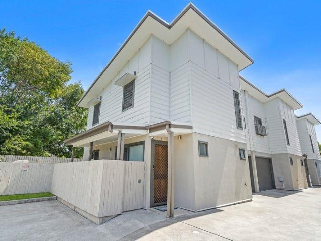 Townhouse for rent in Toombul, Queensland