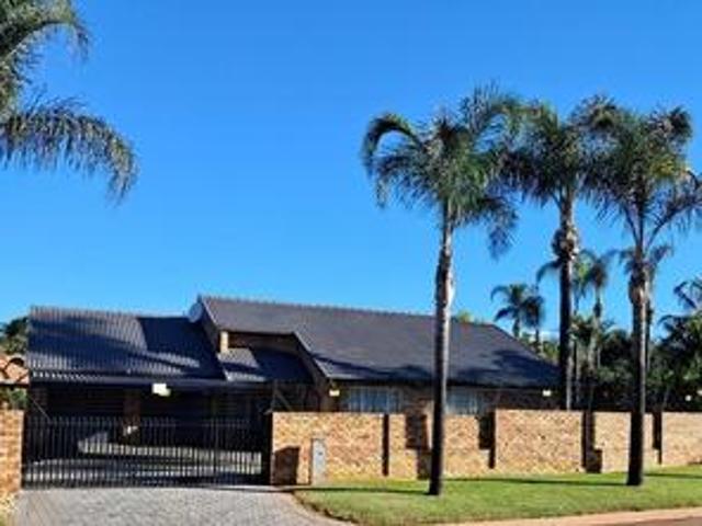 House for sale in Waterkloof, Gauteng