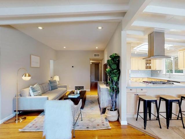 Room for rent in Mountain View, California
