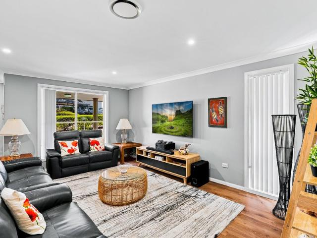 Townhouse for sale in Glenmore Park, Sydney